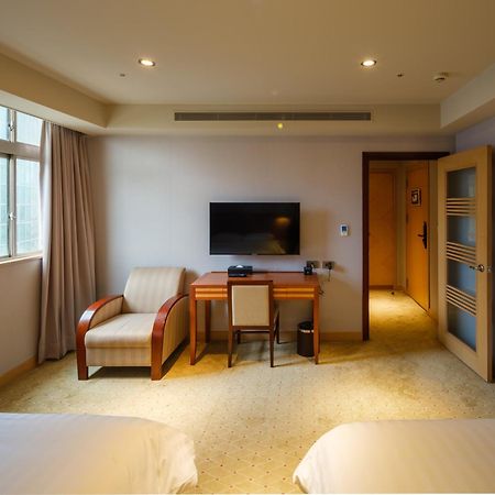 Rich & Free Hotel - Fuzhong 富逸旅趣-板橋府中館 Taipei Exterior foto