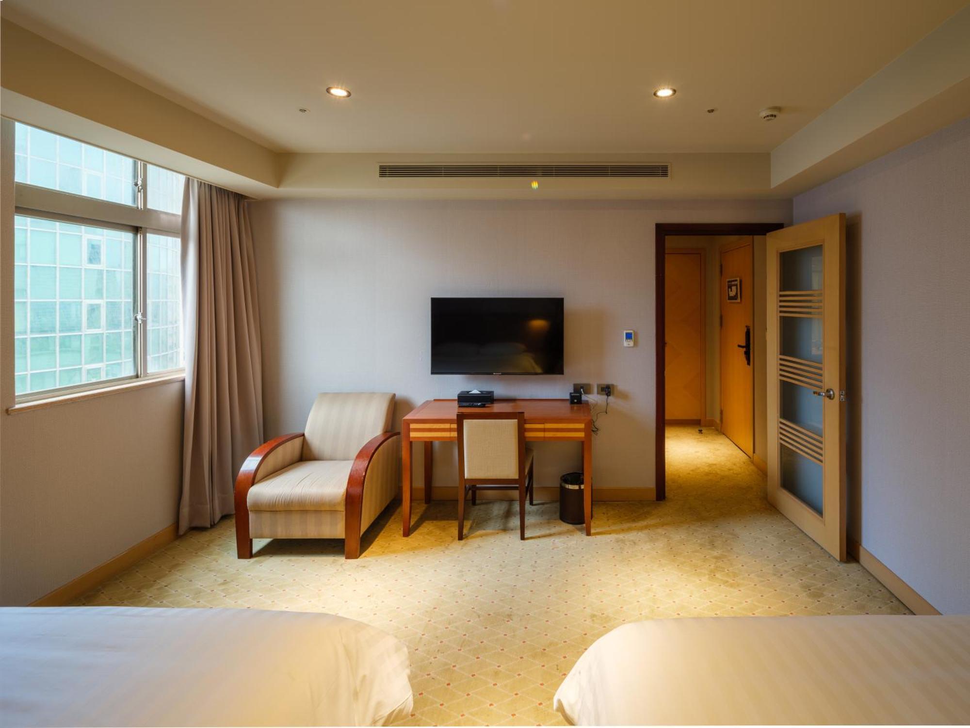 Rich & Free Hotel - Fuzhong 富逸旅趣-板橋府中館 Taipei Exterior foto
