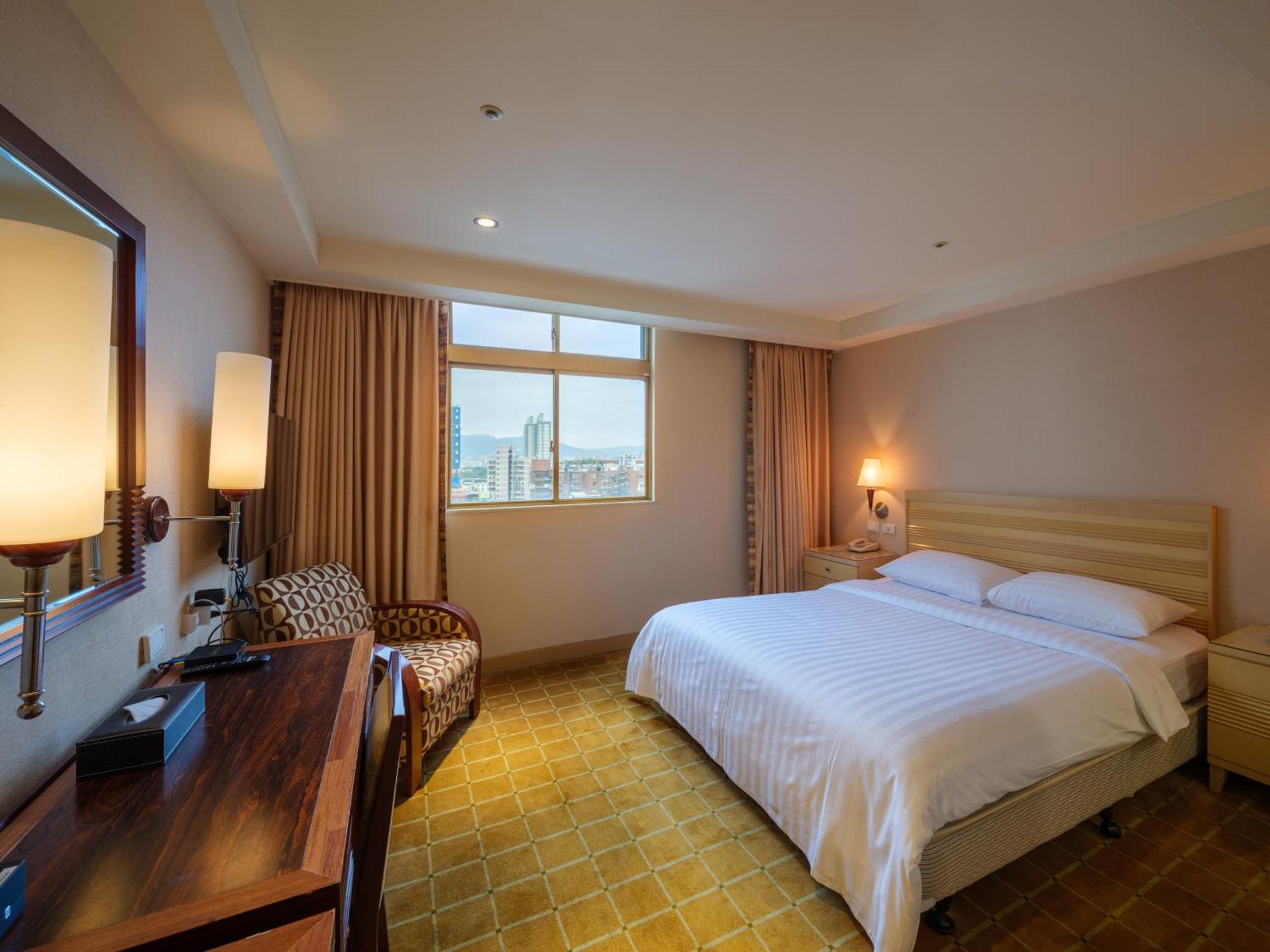 Rich & Free Hotel - Fuzhong 富逸旅趣-板橋府中館 Taipei Exterior foto