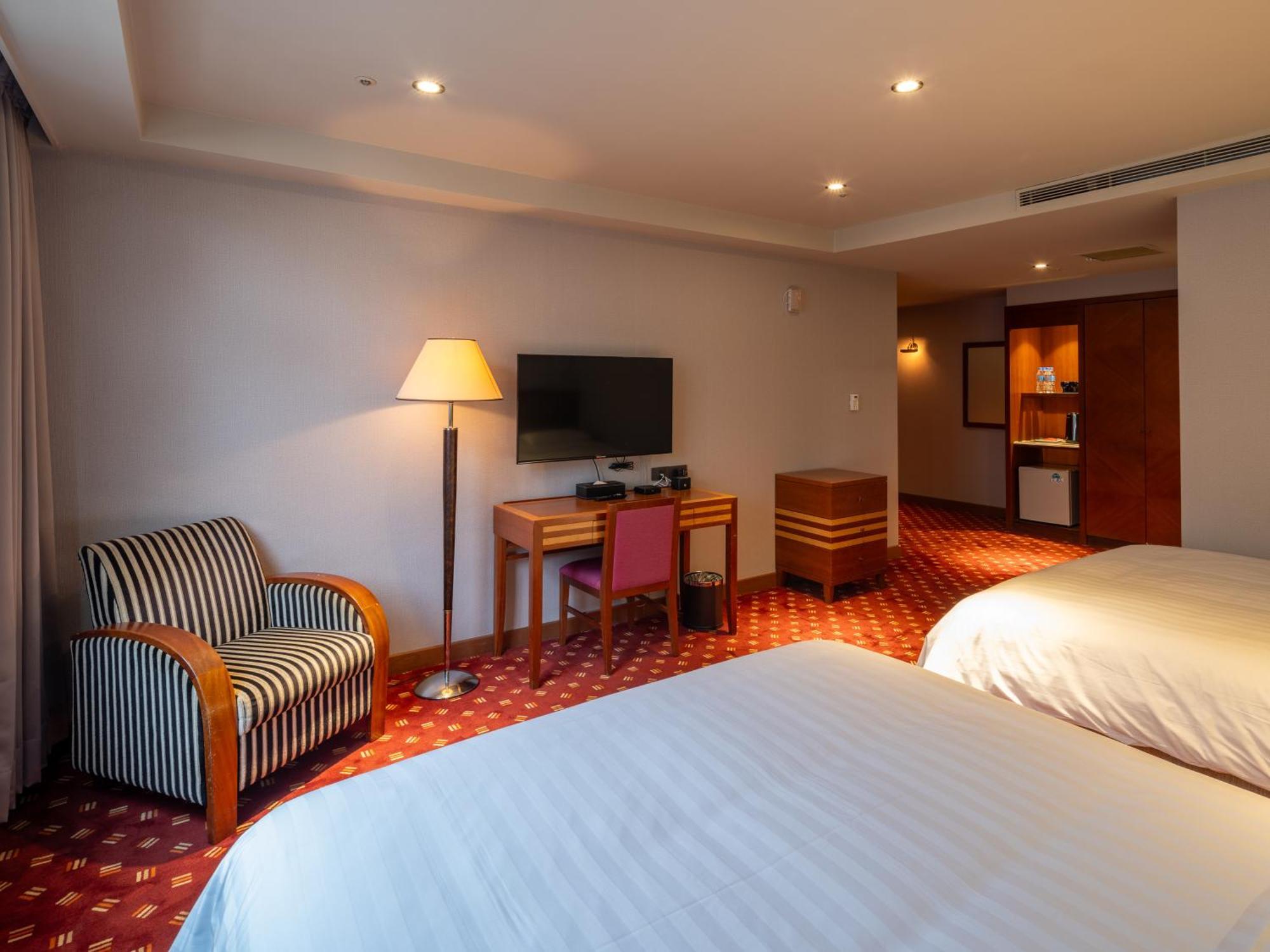 Rich & Free Hotel - Fuzhong 富逸旅趣-板橋府中館 Taipei Exterior foto
